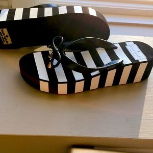 Kate spade wedge flip flop size 6